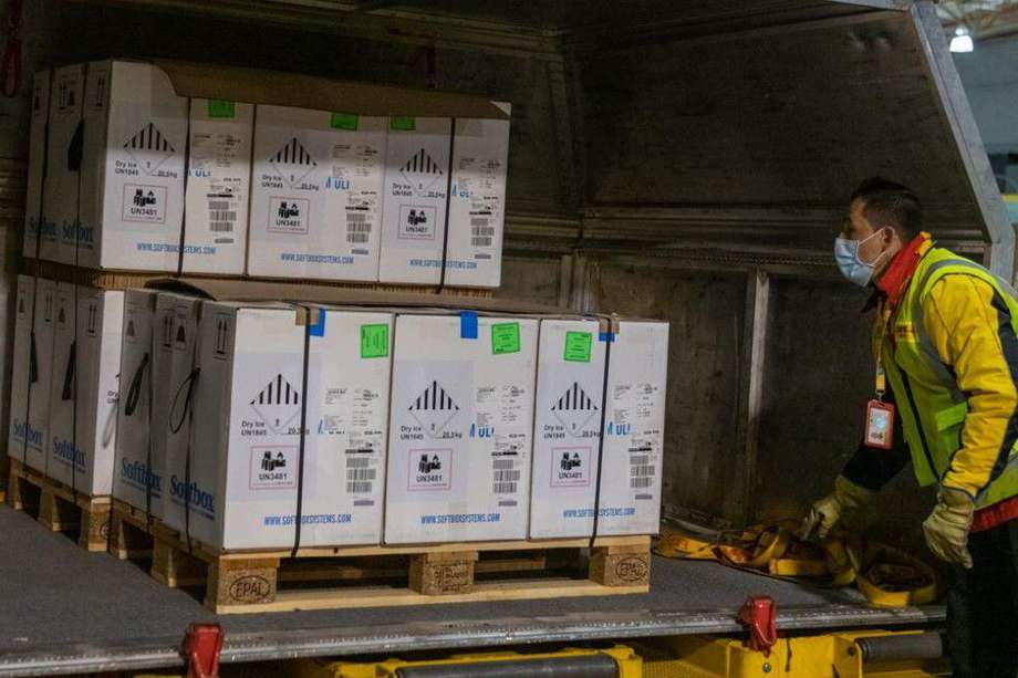 Un nuevo lote de vacunas de Pfizer llegó a Colombia este miércoles 31 de marzo.