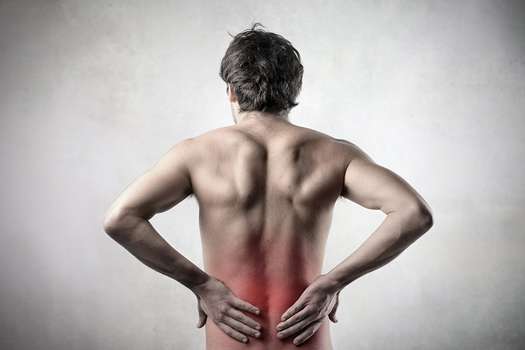 El dolor de espalda y la depresión son las enfermedades más comunes en hombres y mujeres. / iStock.