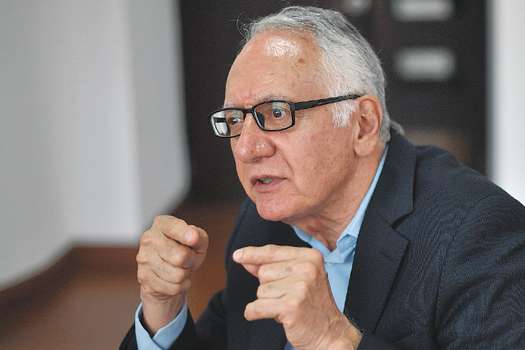 Guillermo Alfonso Jaramillo, ministro de salud.