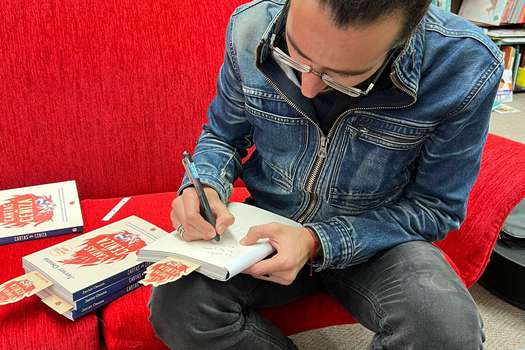Javier Osuna, autor de "Cartas de ceniza".