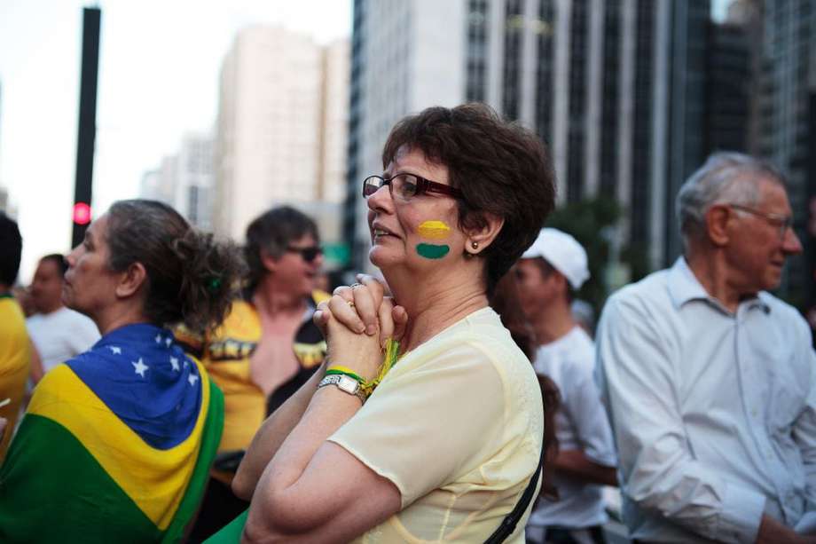 En 2016 masivas manifestaciones callejeras protagonizadas por las clases medias generaron un clima para la el golpe institucional contra Dilma Rousseff. 