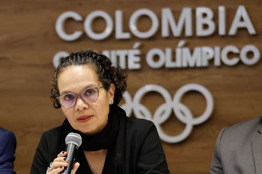La ministra colombiana del Deporte, Astrid Bibiana Rodríguez, habla durante la instalación del Comité Ejecutivo de los XX Juegos Panamericanos y los VIII Parapanamericanos de 2027 en Barranquilla (Colombia). 
