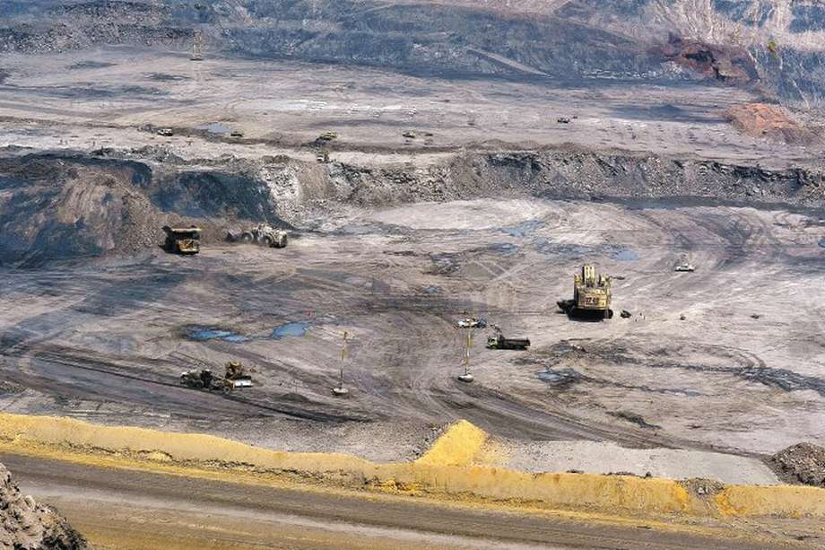 La empresa Cerrejón ha afectado la calidad de vida de los wayuu en La Guajira con su mina de extracción de carbón a cielo abierto. / Gustavo Torrijos - El Espectador