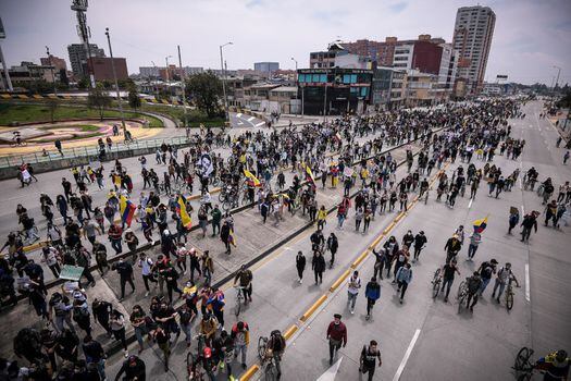 Este 5 de mayo, el Comité Nacional del Paro convocó a una nueva marcha en todo el país. Nuevamente, miles de personas salieron a las calles y una de las movilizaciones se desplazó por la Cll. 26 hacia la Plaza de Bolívar.