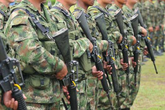 La JEP imputó crímenes de guerra y de lesa humanidad a 15 miembros del Ejército Nacional.