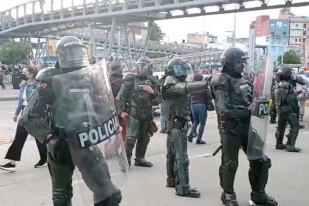 Enfrentamientos entre policías y estudiantes, en inmediaciones de la U. Nacional