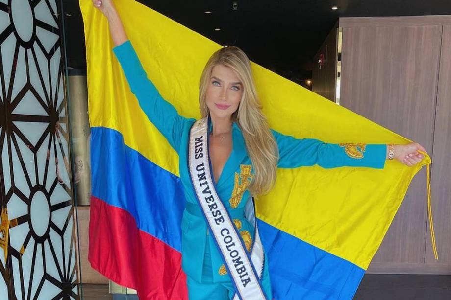 La actual Miss Universe Colombia, María Fernanda Aristizábal, recibió el cariño de muchos colombianos minutos antes de emprender rumbo al concurso en Nueva Orleans.