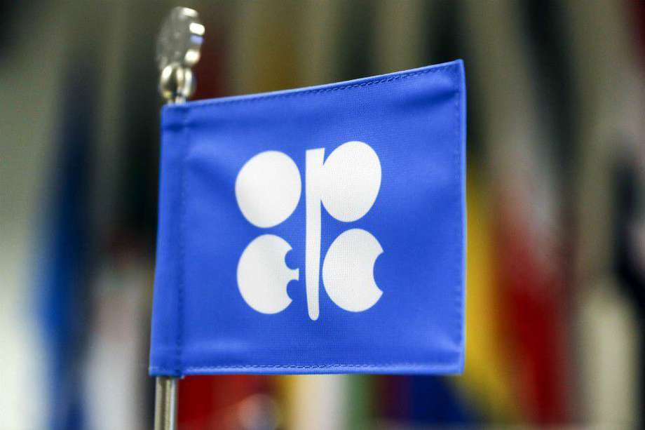 Bandera de la Organización de Países Exportadores de Petróleo (OPEP) durante un encuentro en Viena, Austria, en 2018.