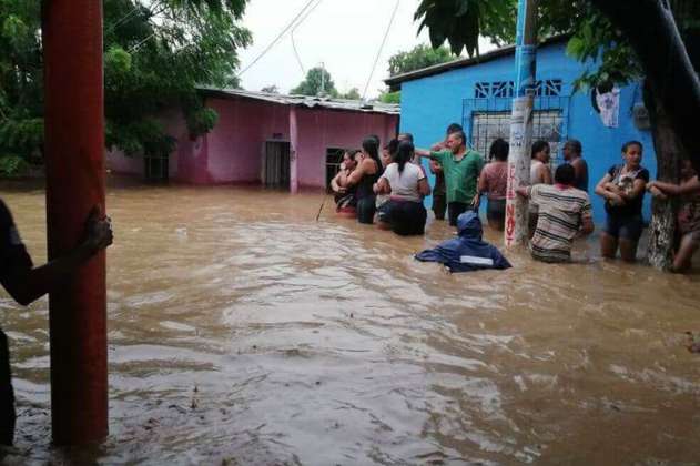  Desbordamiento del río Frío deja 700 familias damnificadas en Zona Bananera