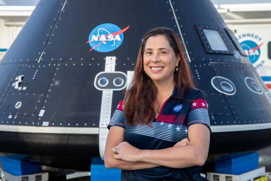 La ingeniera aeroespacial cartagenera Lili Villarreal  ingresó en la NASA en 2007 y se ha desempeñado como subdirectora de flujo de la misión Artemis I.