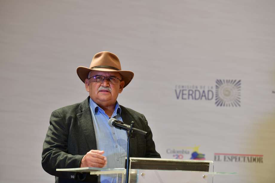 El mayor Carlos Guillermo Ospina, durante un evento de la Comisión de la Verdad organizado en conjunto con el proyecto Colombia+20 de El Espectador.