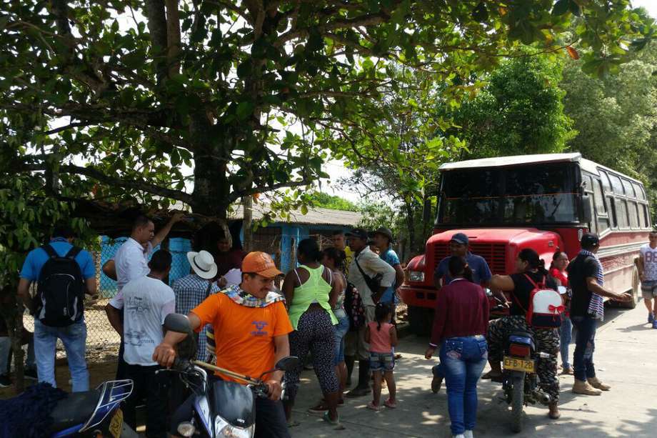 Retornan familias desplazadas a veredas de Cáceres, Antioquia