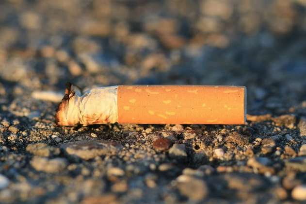 Proponen prohibir los cigarrillos con filtro para frenar el desperdicio global de plástico