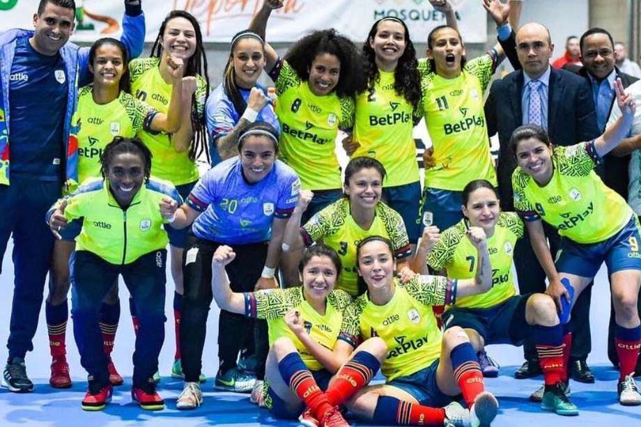 La selección colombiana femenina de fútbol de salón avanzó este sábado a la final del Campeonato Mundial, en Mosquera (Cundinamarca).