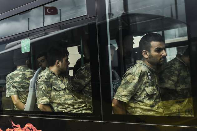 Turquía ha despedido a 8.570 militares desde el intento de golpe en 2016