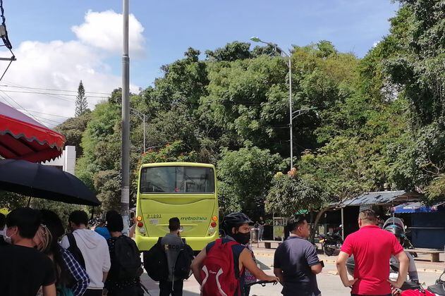 Bucaramanga: sujetos retuvieron bus y a conductor de Metrolínea cerca a la UIS