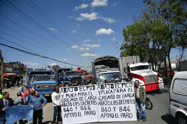 Camioneros "no darán un paso atrás" en protestas y Alcaldía dice que la restricción tuvo éxito