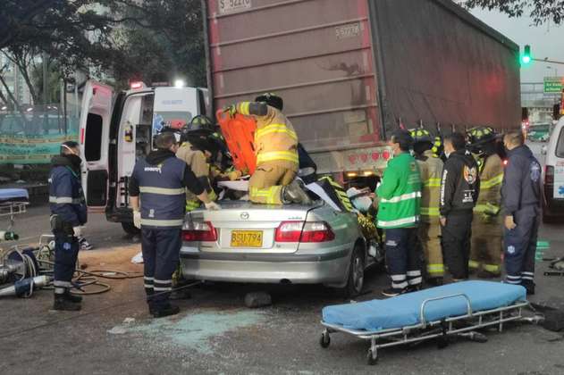 Accidente de tránsito en la calle 127 deja dos personas heridas en Bogotá