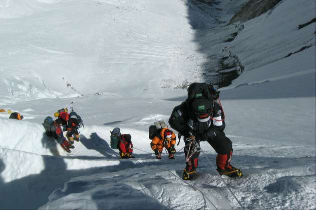 La alpinista india que subió dos veces al Everest en una semana