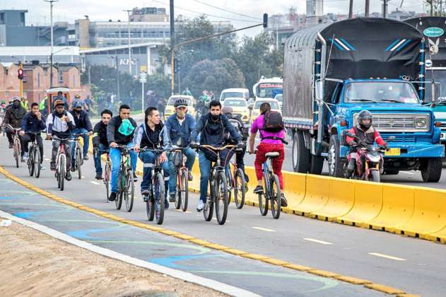 Bogotá estrena más de 3 kilómetros de ciclorruta sobre la calle 13