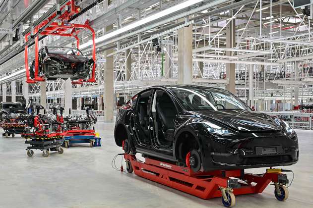 ¿Por qué Tesla suspenderá su producción en fábrica china?