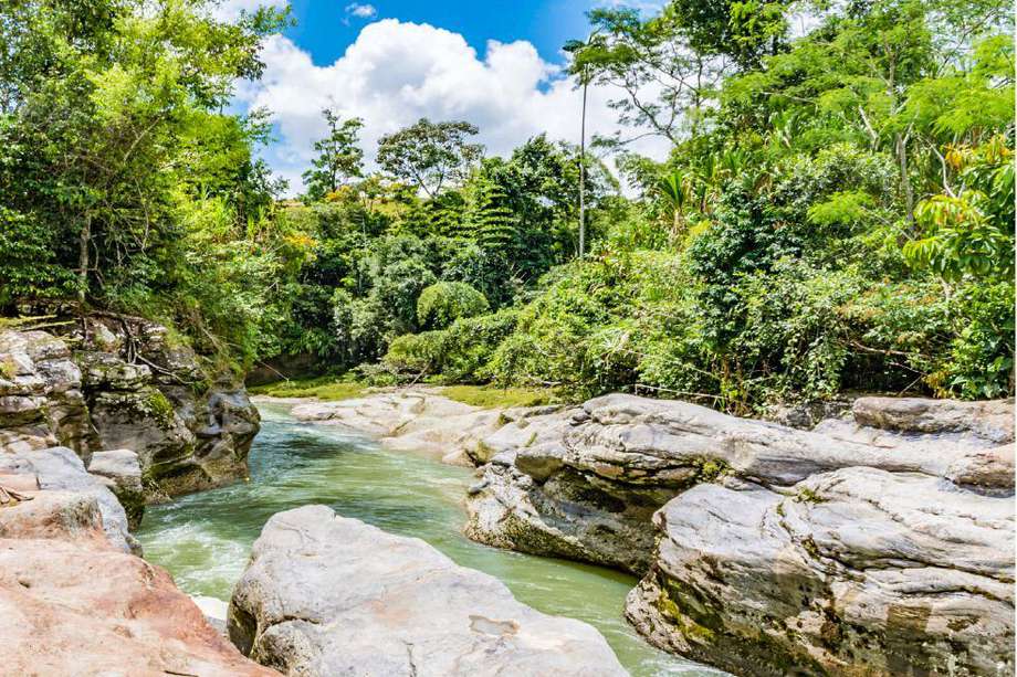 Las aguas verdes del Río Güejar son una gran oportunidad para el turismo colombiano.