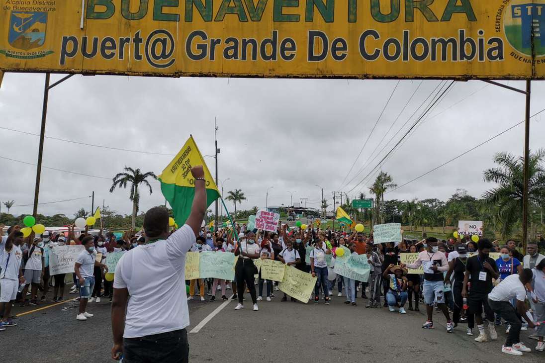 Fotografías de la marcha en las calles de Buenaventura el 7 de febrero de 2021.