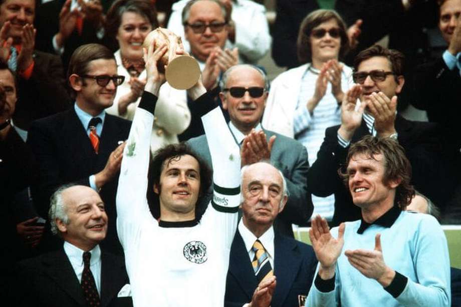 Franz Beckenbauer fue el capitán de la selección de Alemania que consiguió la Copa del Mundo en Alemania 1974 tras vencer a Países Bajos por 2-1.