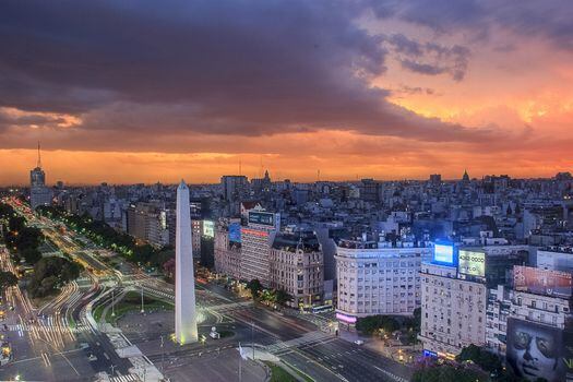 Buenos Aires, capital cultural de América Latina, cuenta con todos los ingredientes para una visita de lujo, asequible para todos los viajeros.