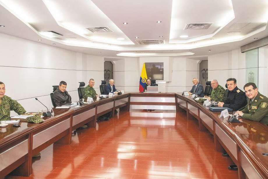 El presidente Gustavo Petro reunió a su cúpula militar y policial tras las marchas del 8 de febrero. / Presidencia