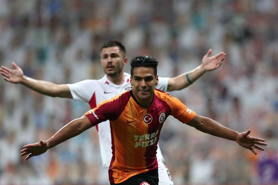 Falcao celebra el gol que anotó este domingo con Galatasaray en la liga turca. / EFE