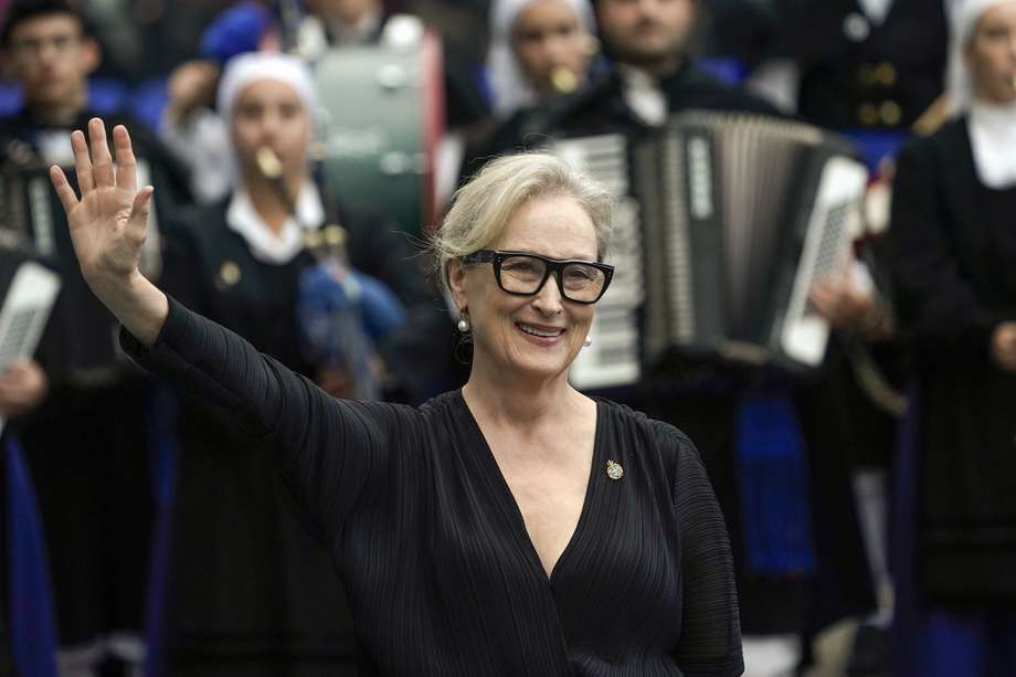 La actriz estadounidense Meryl Streep, Premio Artes, a su llegada a la 43º edición de los Premios Princesa de Asturias, este viernes en el  Teatro Campoamor de Oviedo. EFE/Paco Paredes
