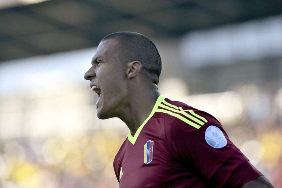 Salomón Rondón marcó el único tanto de Venezuela contra Colombia. Foto: AFP