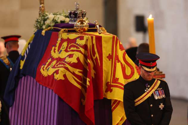 Reino Unido se despide de Isabel II: 14 horas de fila y vigilia de la familia real