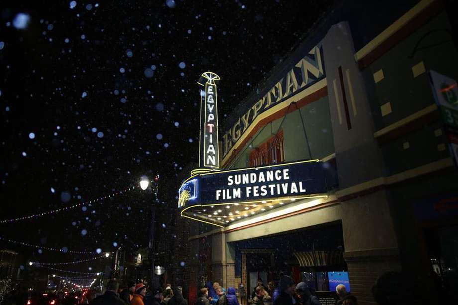 Cofundado por el actor y director Robert Redford hace unas cuatro décadas, Sundance generalmente se lleva a cabo todos los meses de enero y febrero en las montañas de Utah.