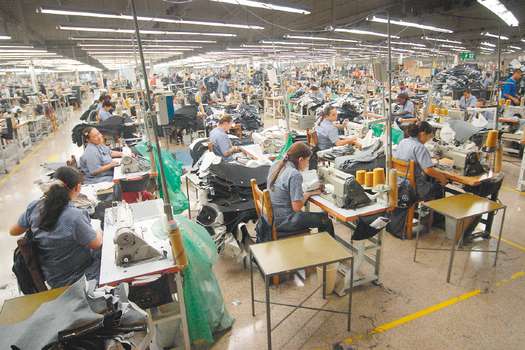 Más de $125.000 millones en textiles y confecciones se han decomisado a partir de la Ley Anticontrabando. / Luis Benavides - El Espectador