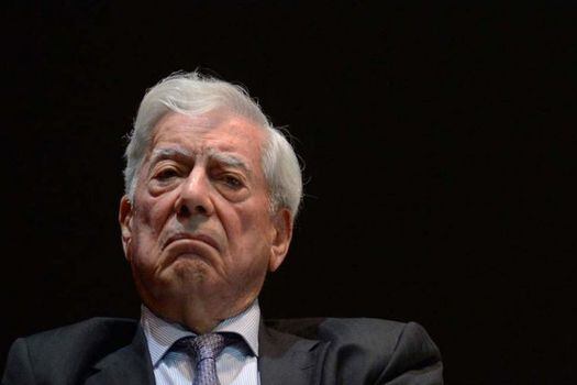 Según Vargas Llosa, la democracia tiene que ser eficiente: "tiene que haber posibilidades, oportunidades y trabajo".