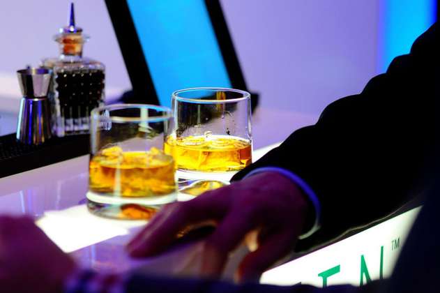 ¿$31 millones por un vaso de whisky? Eso fue lo que pagó un turista chino en Suiza