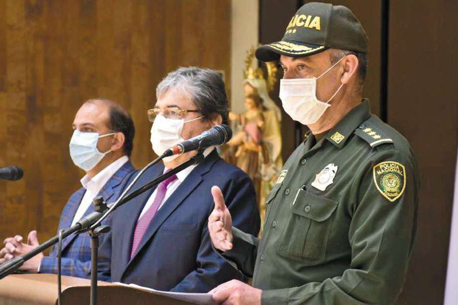 El general Moreno, director encargado de la Policía, dijo que cerca de 40 armas de la institución se encuentran en manos de la Fiscalía.