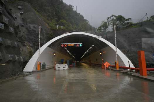 Entrada al túnel principal de La Línea, que, con 8,65 kilómetros de longitud, es el túnel carretero más largo en América Latina.