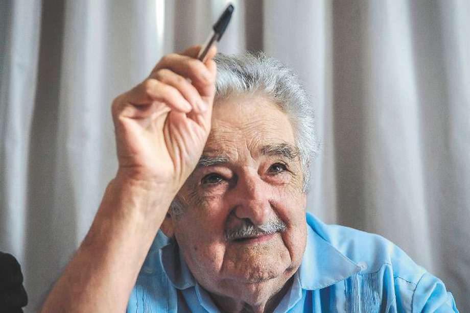 José, Pepe, Mujica, dice que estamos en un cambio de época y el problema que tenemos los mayores es ser excesivamente conservadores a cambios que son inevitables. Lo que es inevitable es mejor organizarlo para que tenga el costo traumático menor, agrega. . (Photo by Laura Lezza/Getty Images)