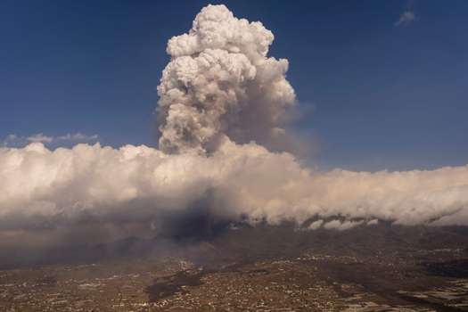La erupción del volcán en La Palma, España, empezó el pasado fin de semana.