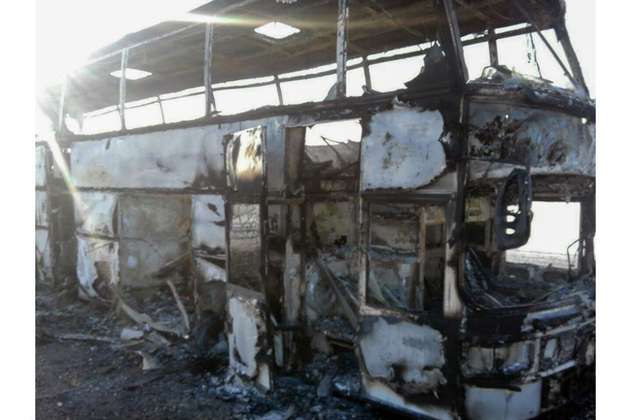 Al menos 52 muertos deja incendio de autobus en Kazajistán