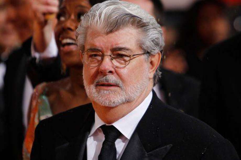 George Lucas es reconocido por sus franquicias de Star Wars e Indiana Jones. También es el fundador de la empresa de producción Lucasfilms.