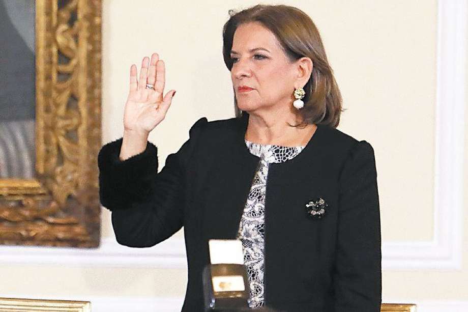 Margarita Cabello, que renunció a su cargo como ministra de Justicia este martes, recibió los apoyos de las bancadas mayoritarias del Senado. 