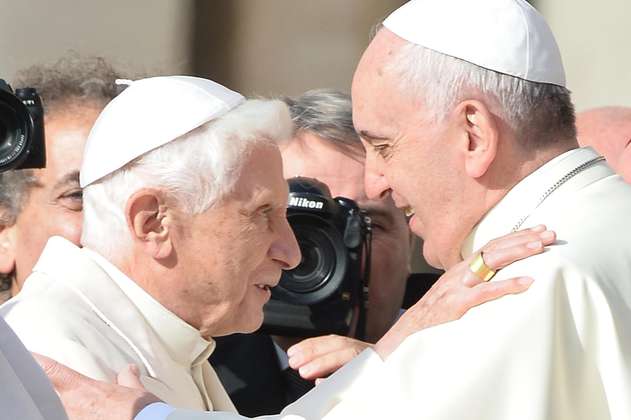 El papa lamenta que la muerte de Benedicto XVI haya sido “instrumentalizada”
