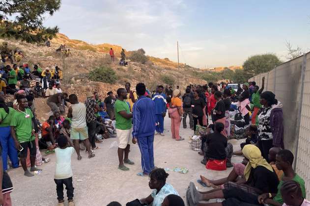 Lampedusa, de nuevo en crisis: desmanes tras la llegada de miles de migrantes