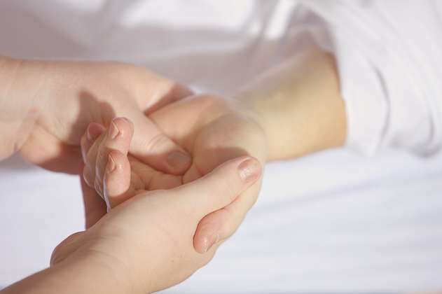 Consejos para cuidar las manos a diario y mantenerlas suaves