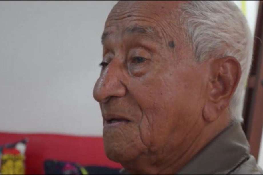 Amadeo Sánchez, con 105 años, es amante de la música y el baile