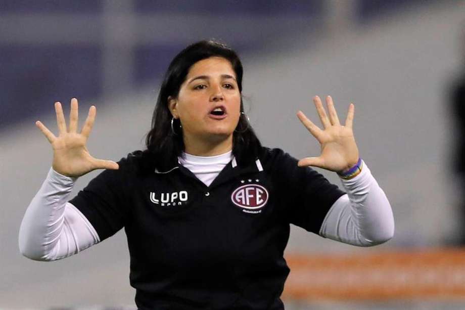 Lindsay Camila, entrenadora de Ferroviaria, actual campeón de la Copa Libertadores Femenina.
